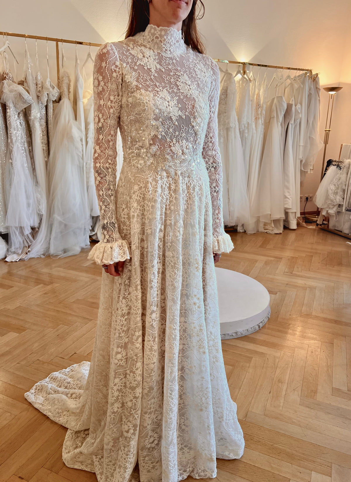 Boho wedding dress with long lace sleeves – Atelier Jana Paulin