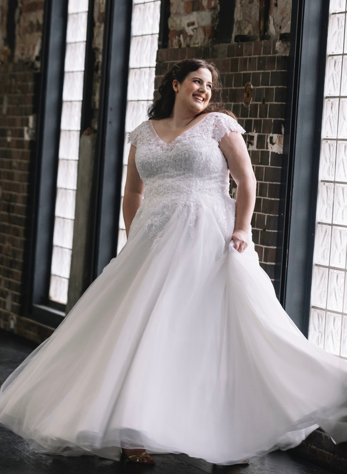 Curvy A-line tulle wedding dress – Atelier Jana Paulin