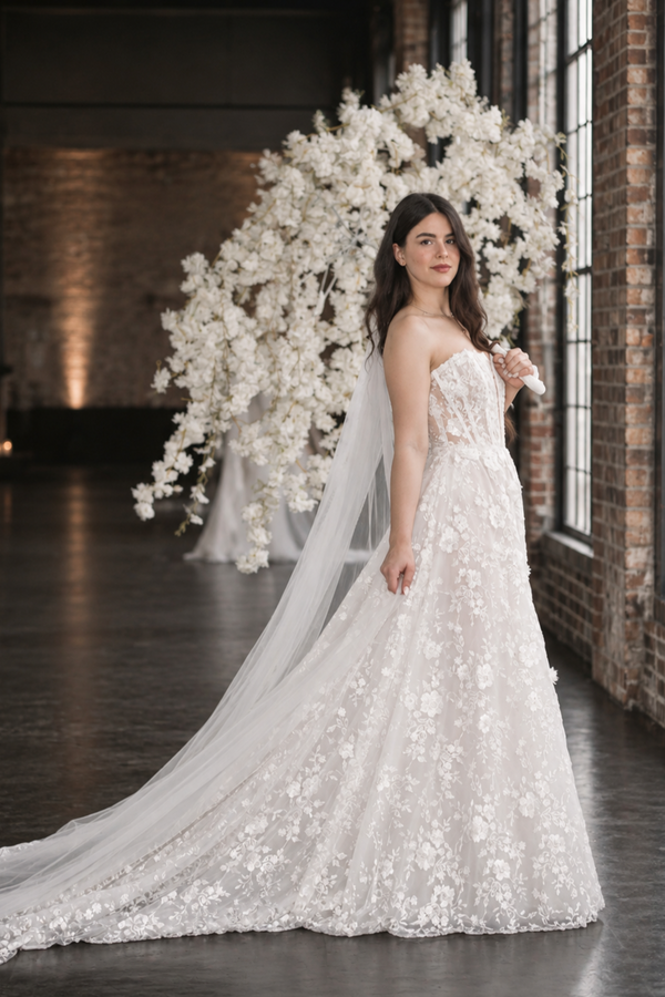 LACE & TULLE