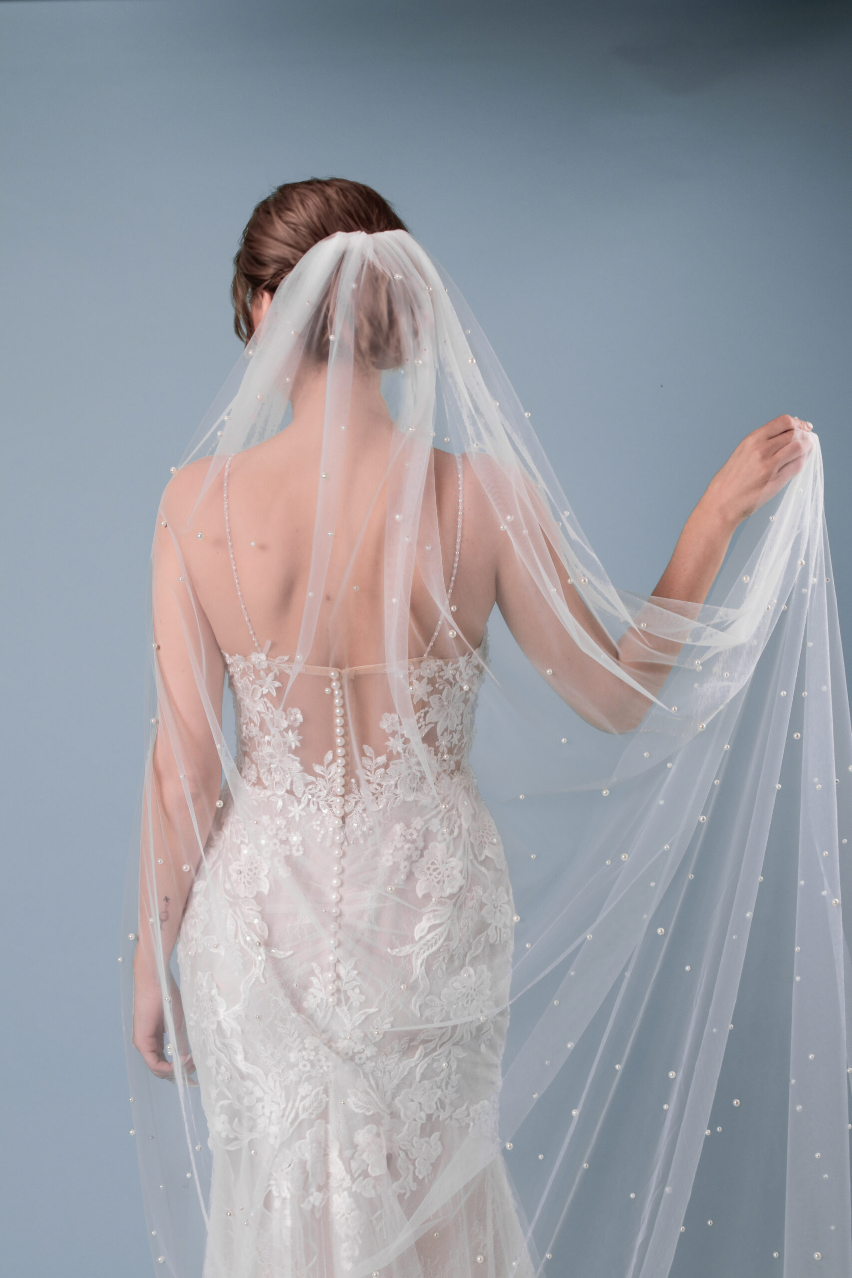Brautschleier Perlenschleier Einlagig handgefertigt aus italienischem Tüll Ivory online kaufen günstig