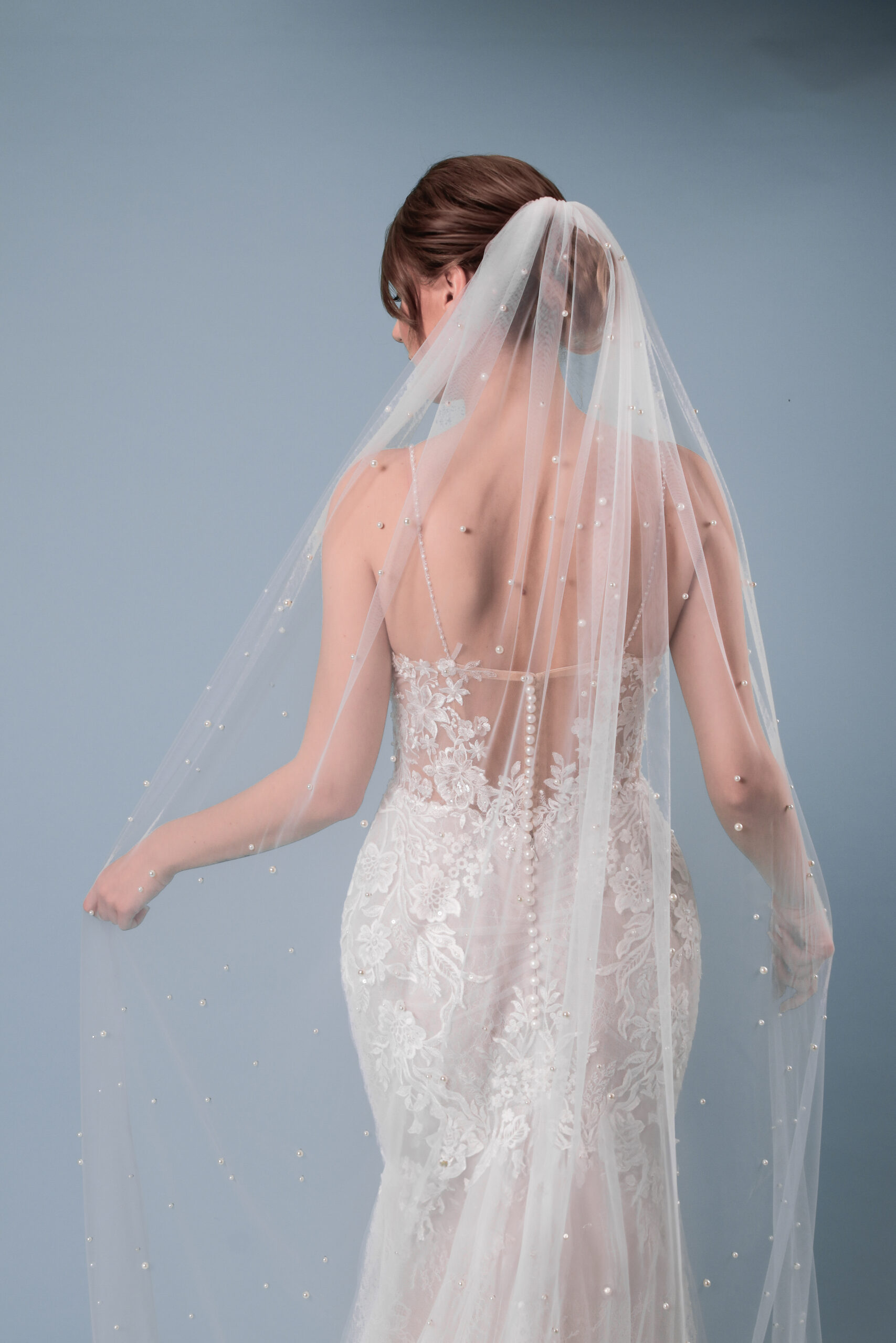 Brautschleier Perlenschleier Einlagig handgefertigt aus italienischem Tüll Ivory online kaufen