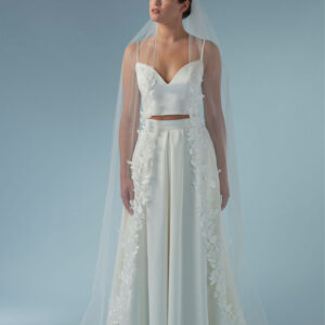 Kathedral Brautschleier Poirier mit Spitze Blumenstickerei Lang Elfenbein Ivory